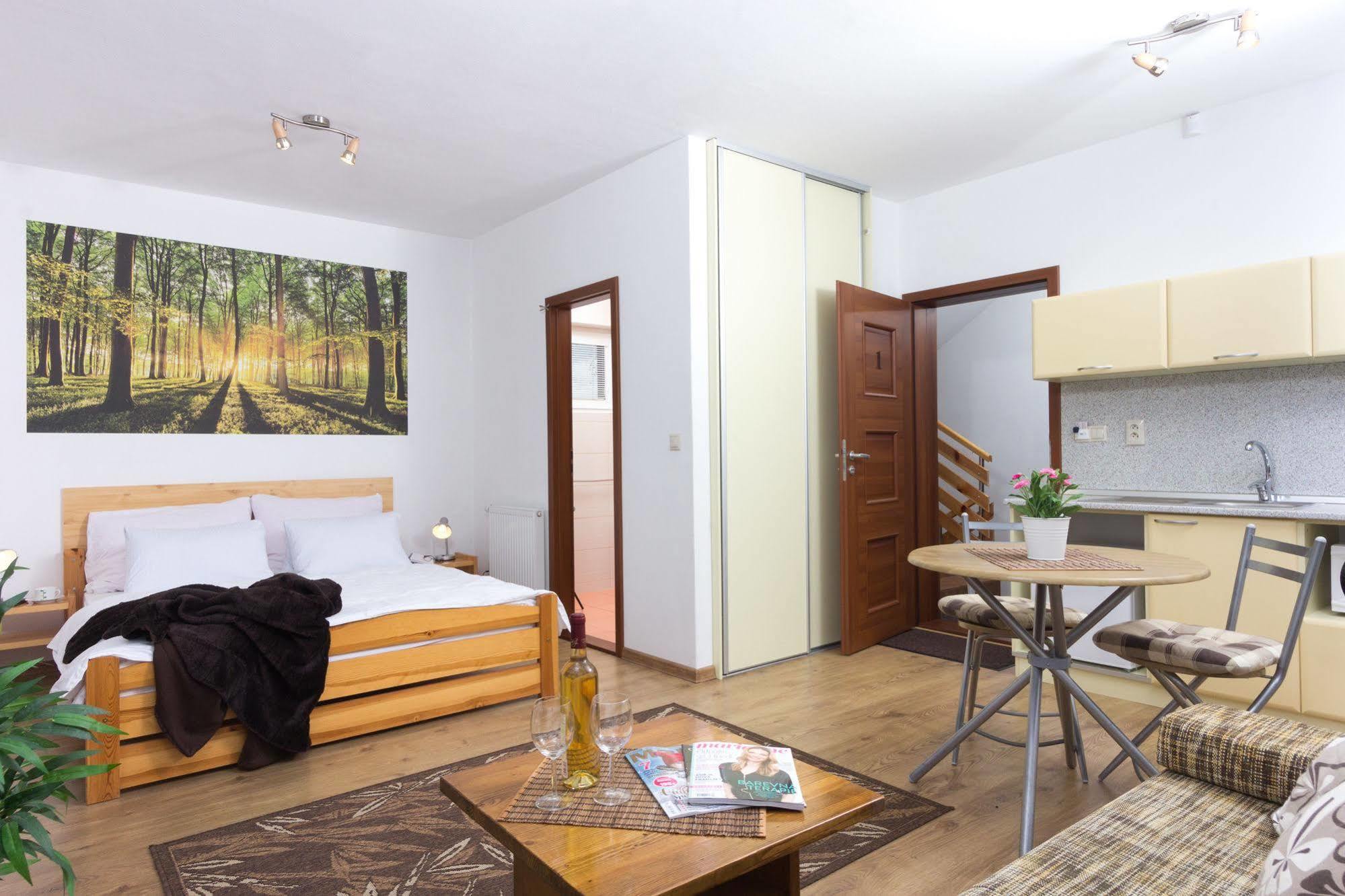 Apartmany Lipka เปาชินา เลโฮตา ภายนอก รูปภาพ